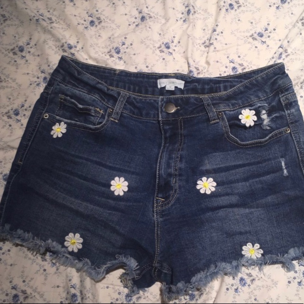 Cute flower shorts